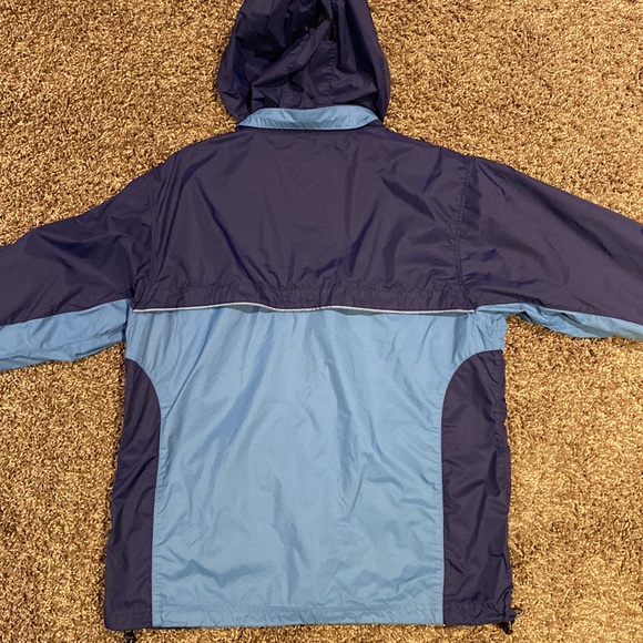 L.L. Bean Light Windbreaker Jacket - Picture 3 of 4